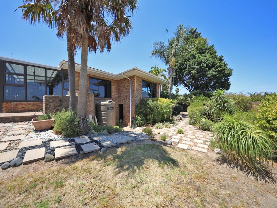 4 Bedroom Property for Sale in Plattekloof Western Cape